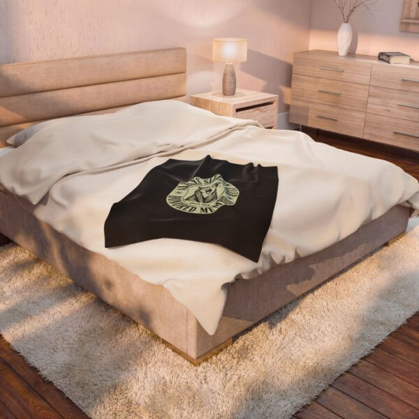 Always Sleepy Club Honored Member Blanket | Yawning Bear Illustration - Image 12